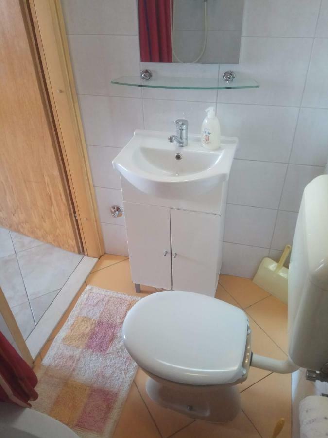 Apartmani Banic Postira Exterior foto